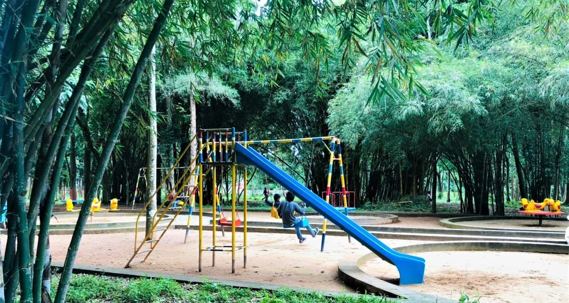 Pazhazi park​